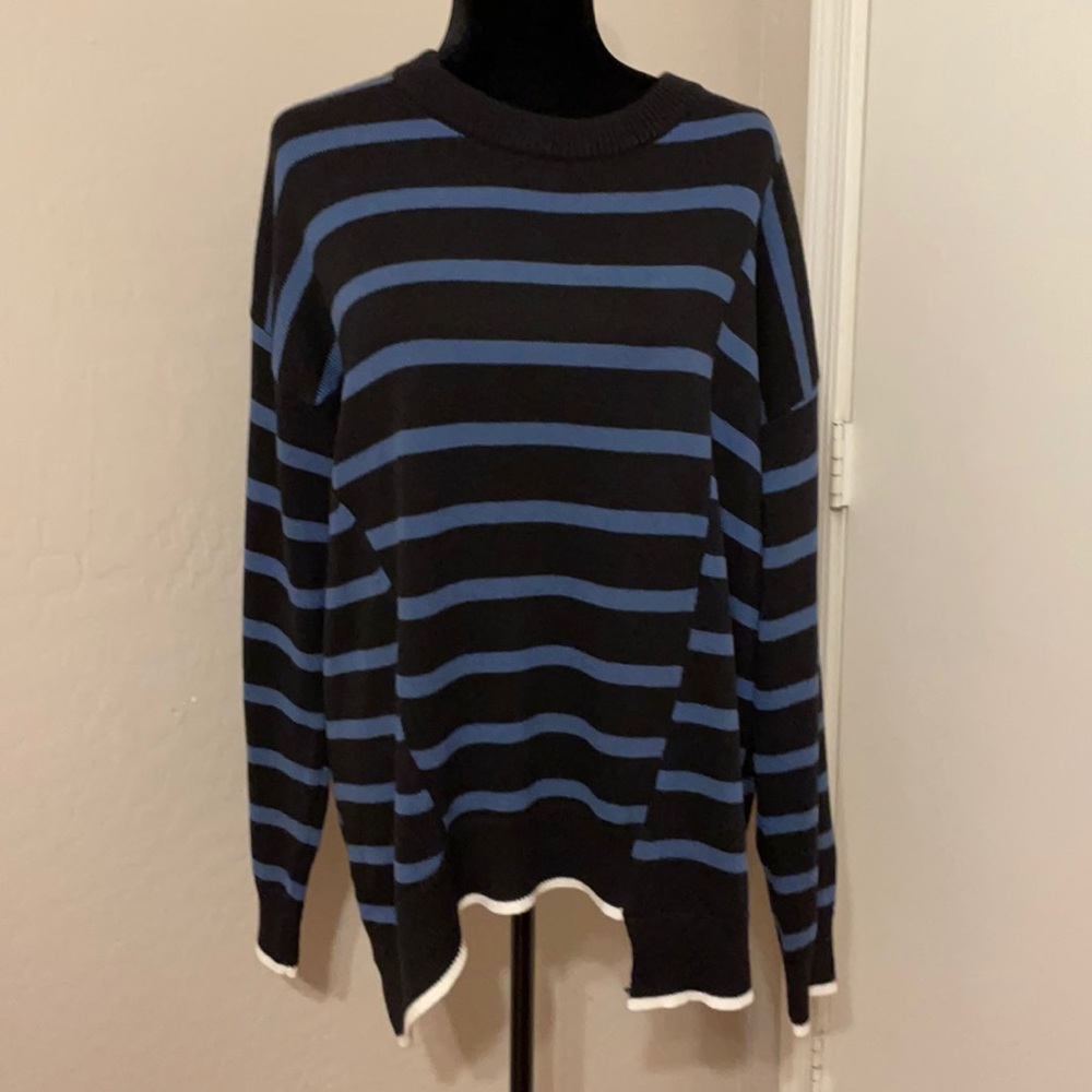 Vera Wang sweater